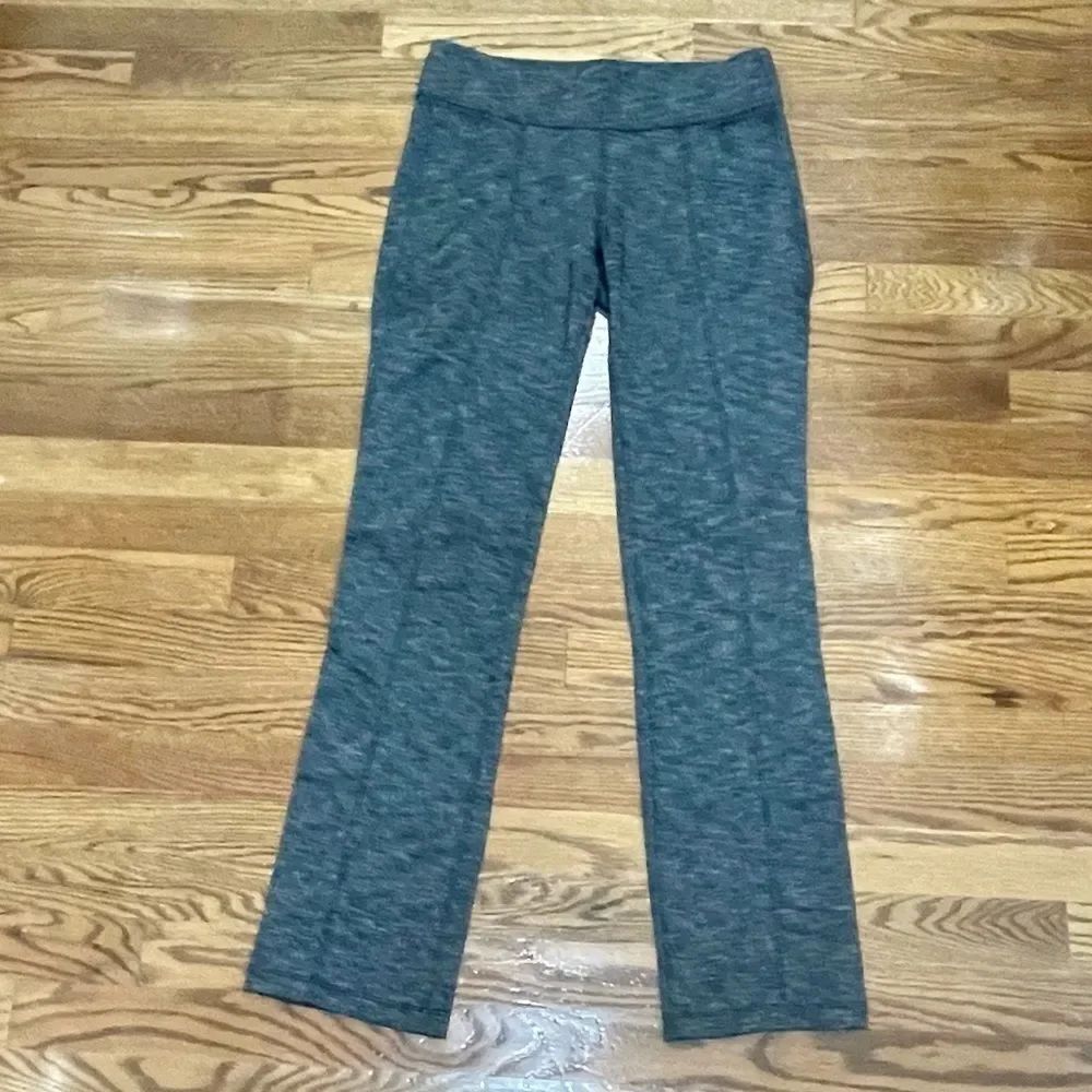 Athleta Heather Grey Metro skinny Pants. Size S
